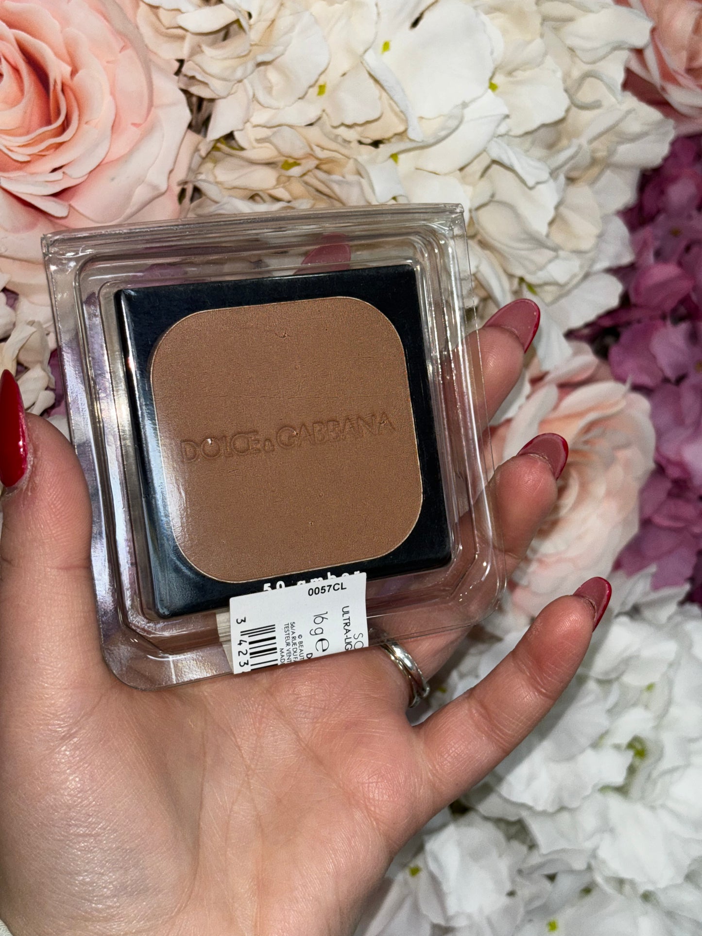 Terra (T) Dolce e Gabbana