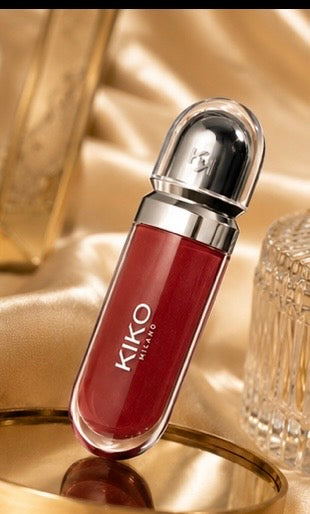Rossetto Liquido Mat. Colore Eterno. Finish Mat Estremo