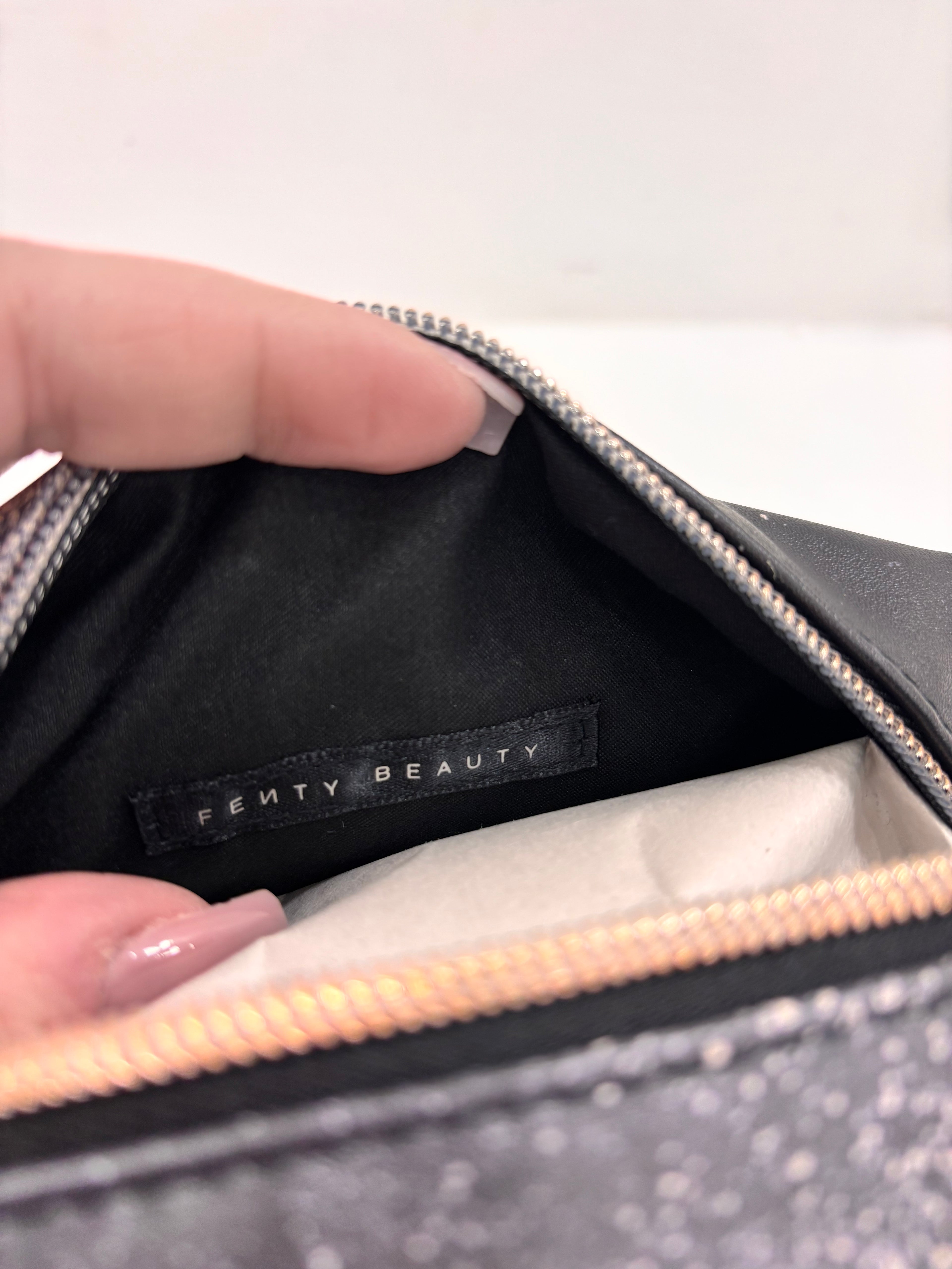 Pochette fenty