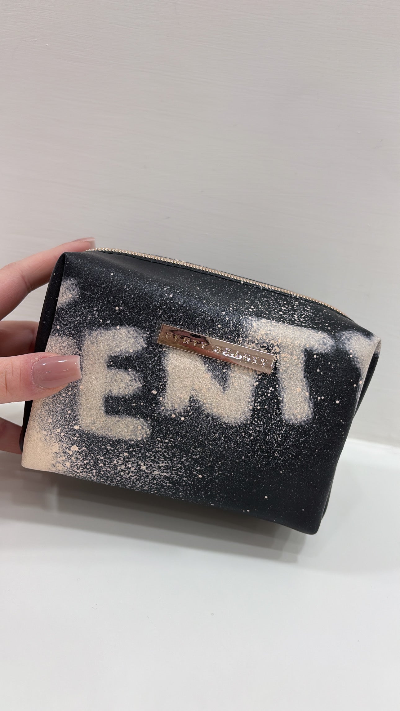 Pochette fenty