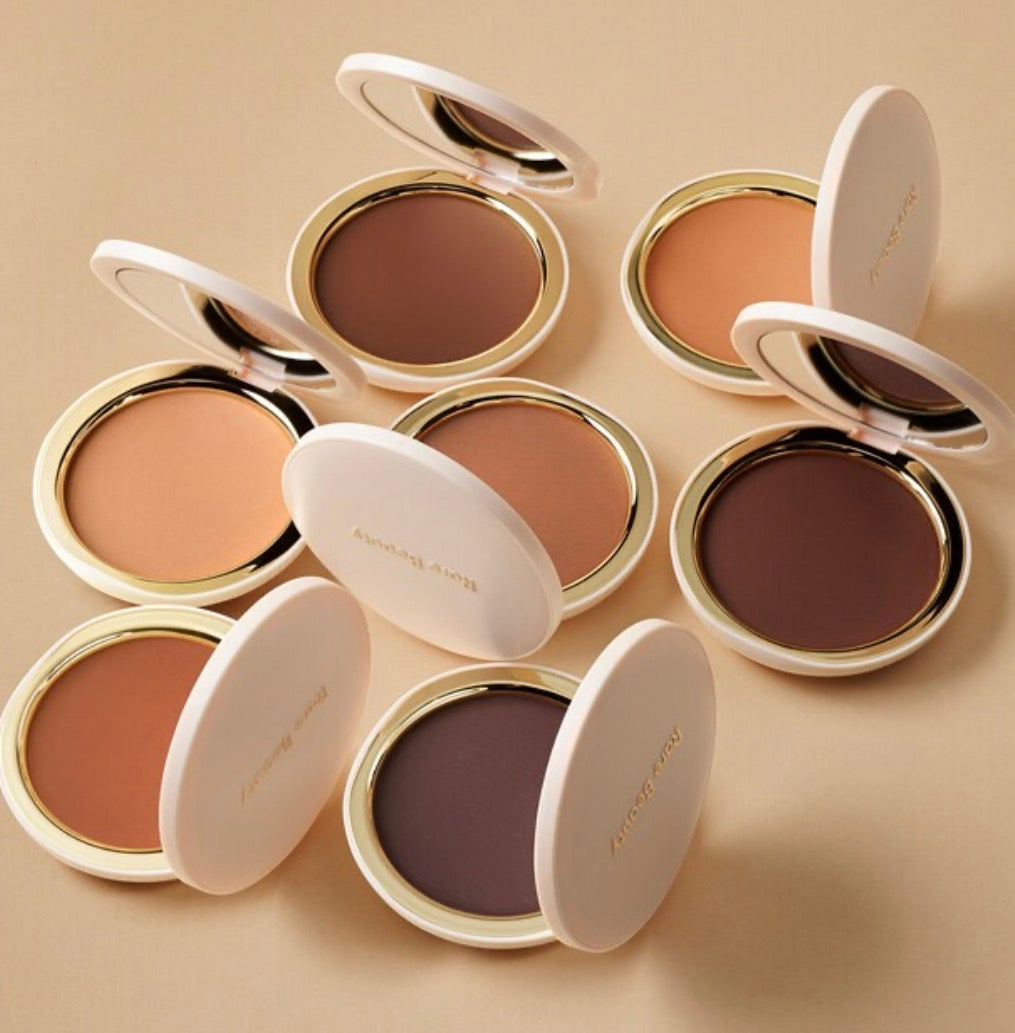 Polvere abbronzante opaca e delicata rare  beauty