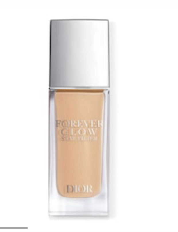 Dior Forever Glow Star Filter – Sublimante fluido per l’incarnato e illuminante