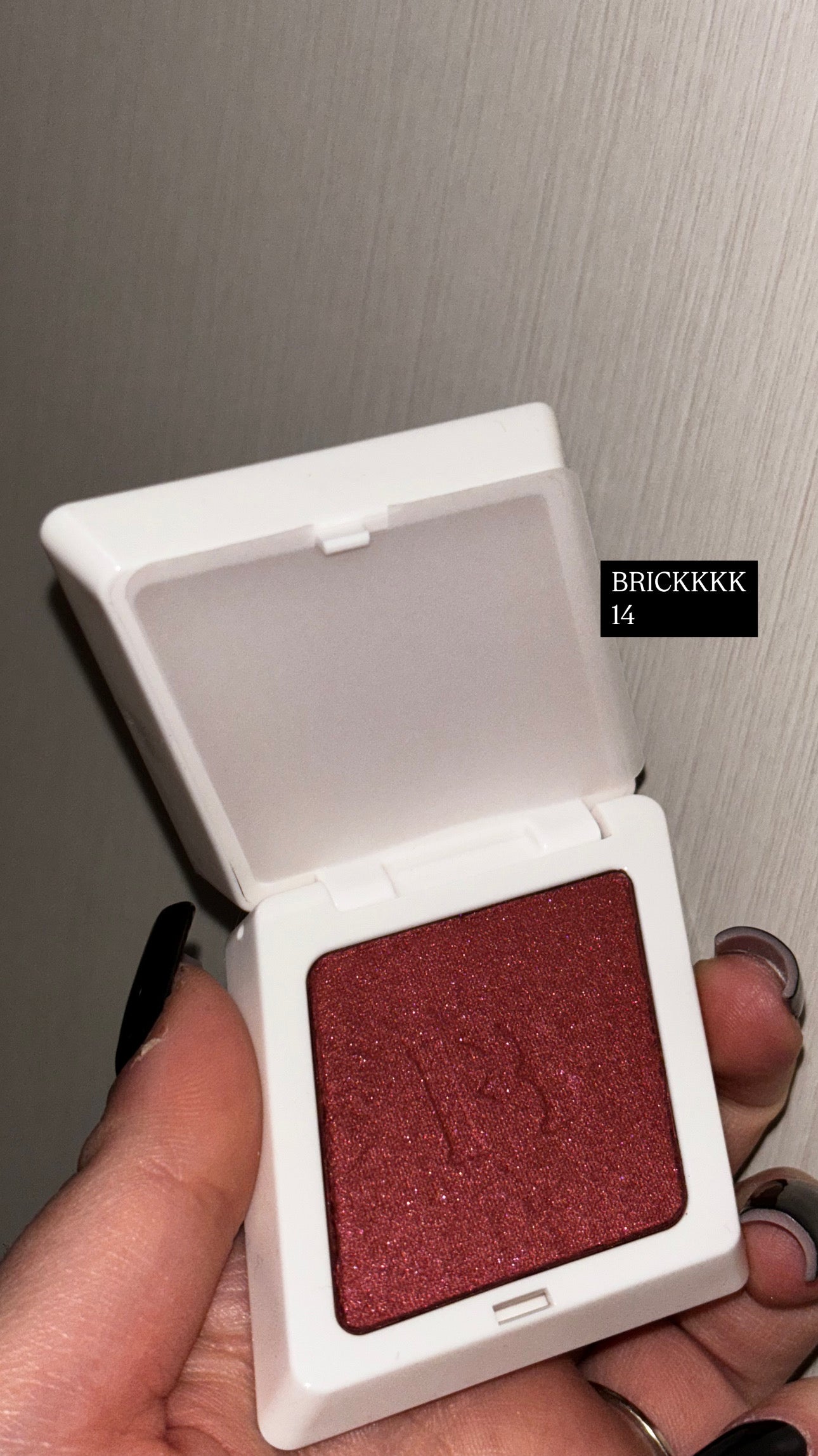 Blush è illuminante di fenty POLVERE