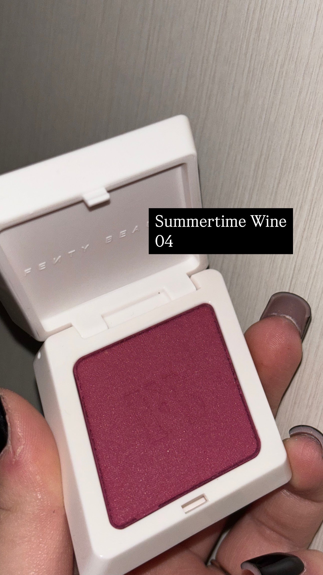 Blush è illuminante di fenty POLVERE