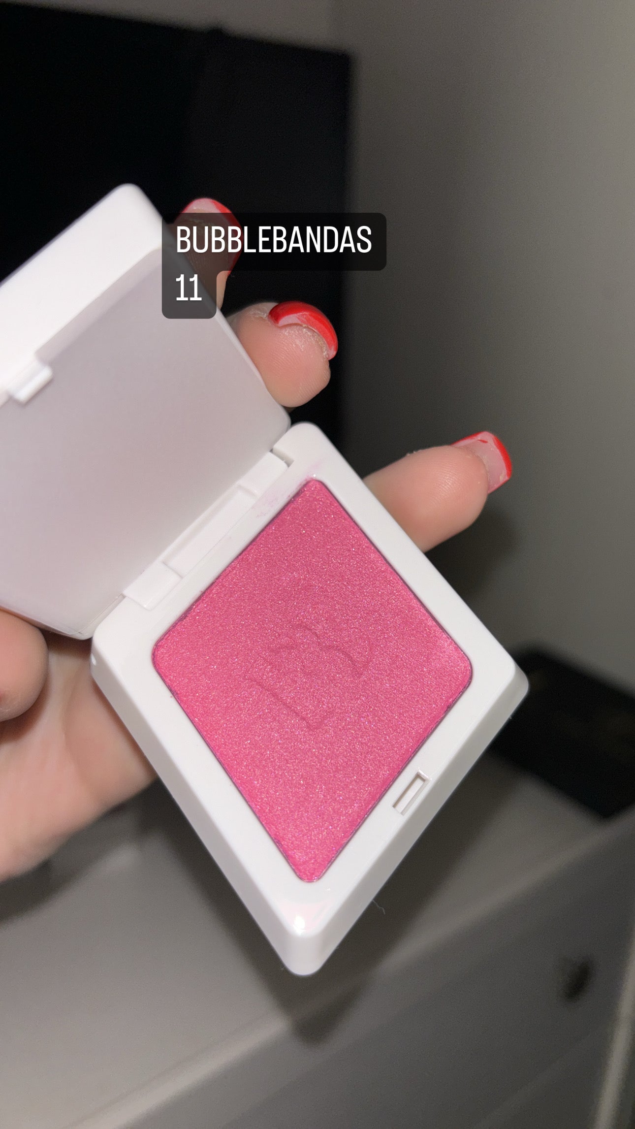 Blush è illuminante di fenty POLVERE