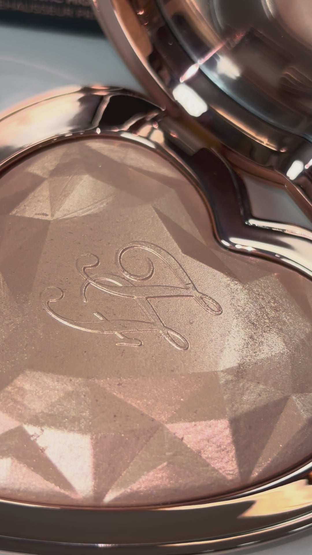 Illuminante too faced